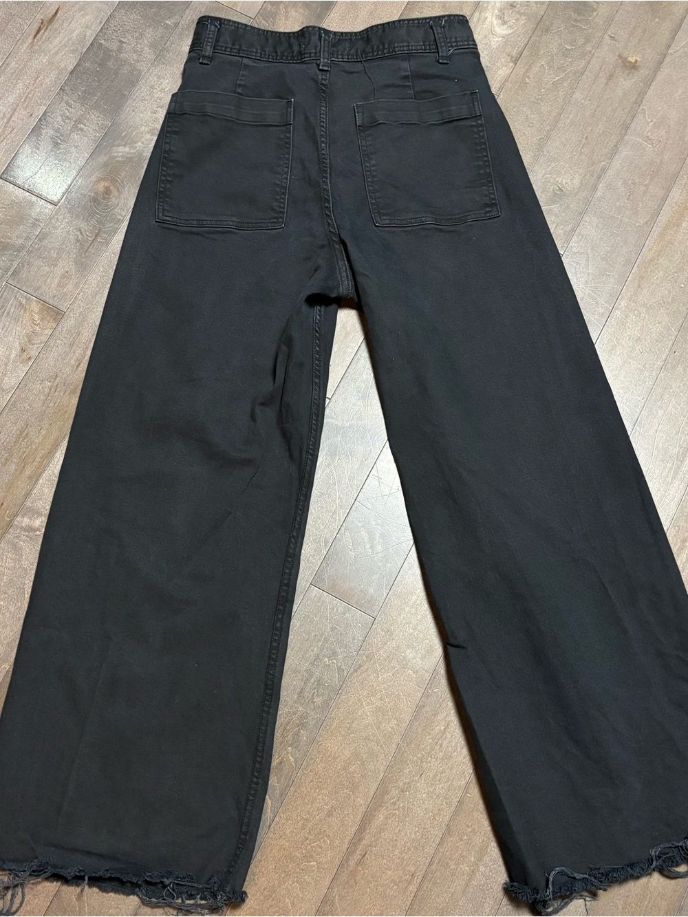 Zara Black Wide Leg Cropped Jeans Raw Hem Culotte Denim Pants Women’s US 10 LN - Picture 3 of 7